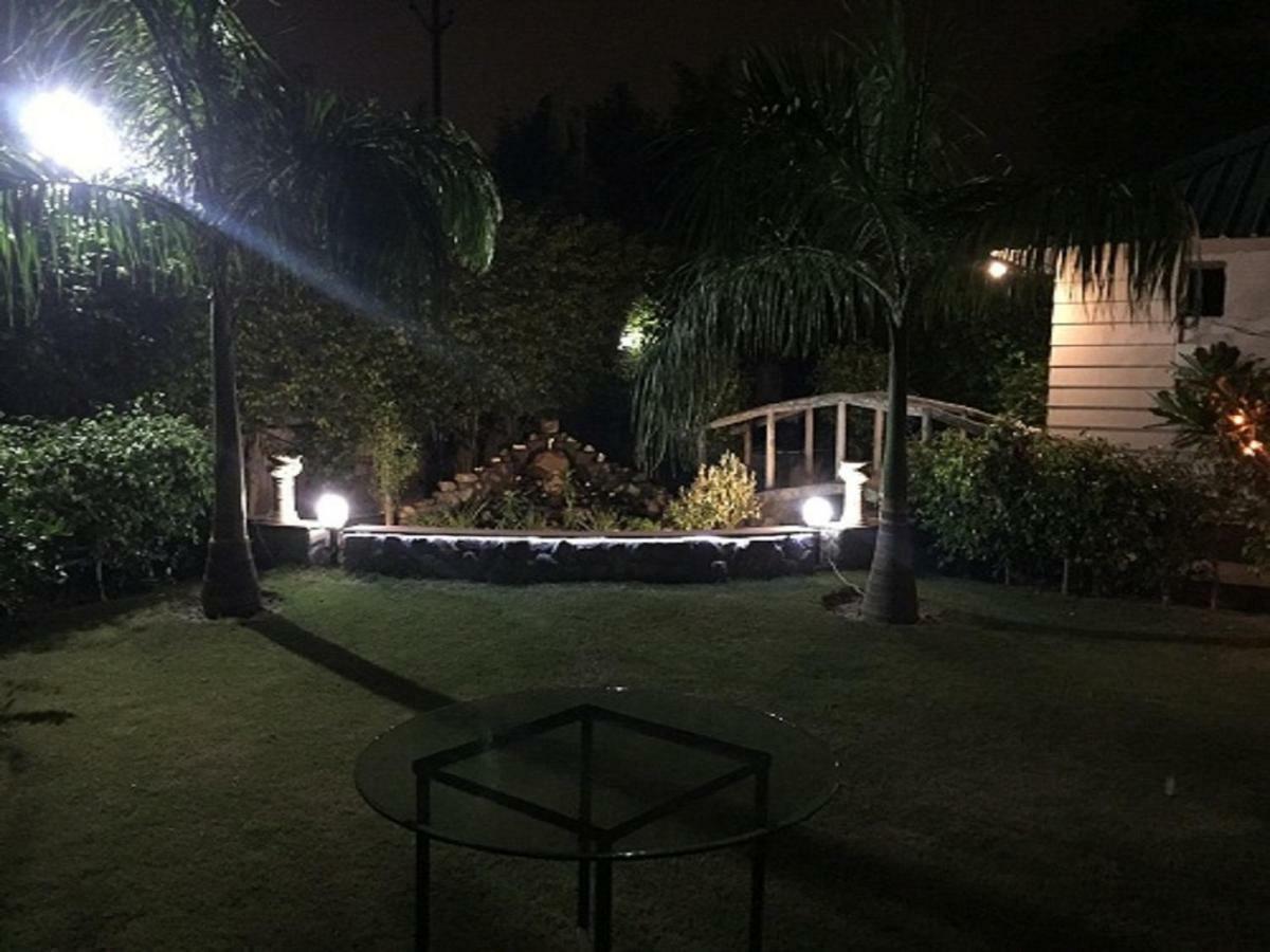Ad Country Villa Noida Extérieur photo